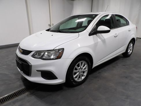 Used 2019 Chevrolet Sonic LT FWD image 4