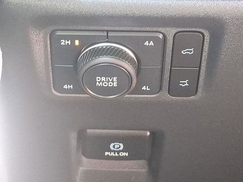 New 2025 Ford Expedition Platinum w/ Platinum Ultimate Package image 16