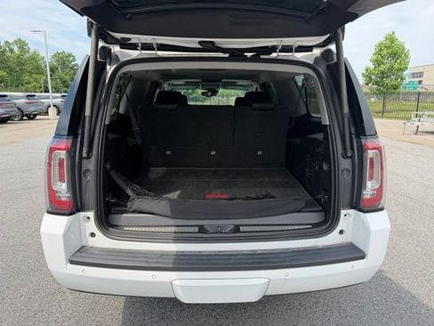 Used 2019 GMC Yukon XL SLT w/ Open Road Package AWD/4WD image 23