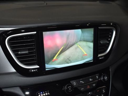 New 2026 Chrysler Voyager LX image 13