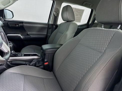 Used 2023 Toyota Tacoma SR5 AWD/4WD image 34