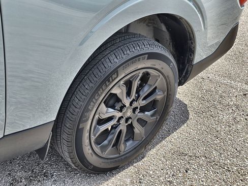 Used 2024 Ford Maverick XLT w/ XLT Luxury Package image 10