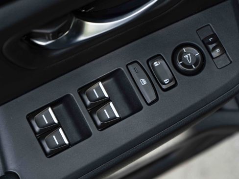 Used 2025 Honda Pilot EX-L image 37