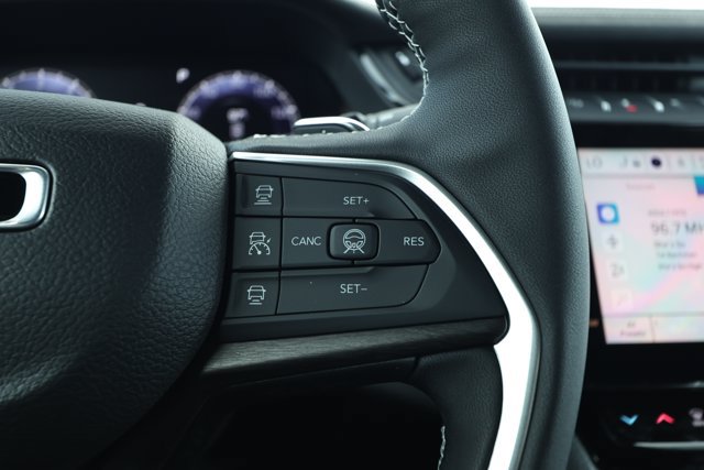 New 2027 Jeep Grand Cherokee Limited RWD image 14