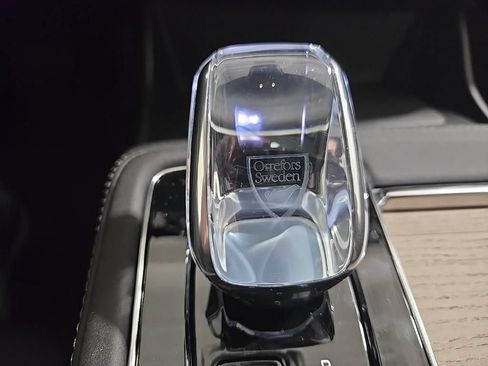 Used 2026 Volvo XC90 B6 Plus w/ Protection Package Premier AWD/4WD image 15