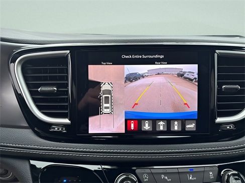 New 2026 Chrysler Pacifica Select image 20