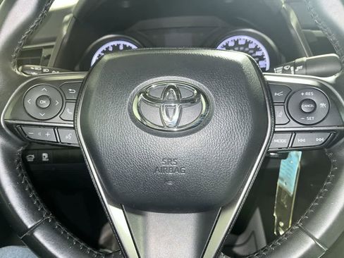 Used 2024 Toyota Camry SE image 16