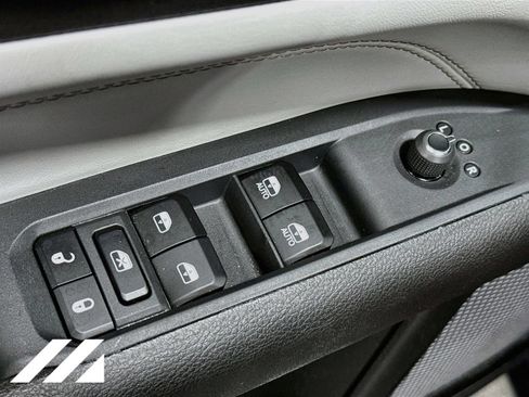 Used 2025 Jeep Compass Limited AWD/4WD image 18