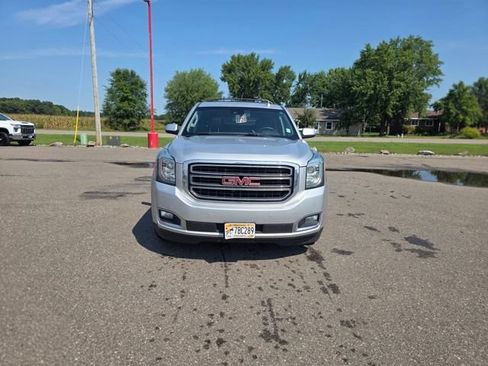Used 2018 GMC Yukon XL SLT w/ Open Road Package AWD/4WD image 3