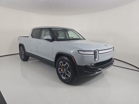 Used 2022 Rivian R1T Launch Edition AWD/4WD image 7