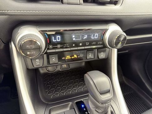 Used 2025 Toyota RAV4 XLE w/ Convenience Package AWD/4WD image 26