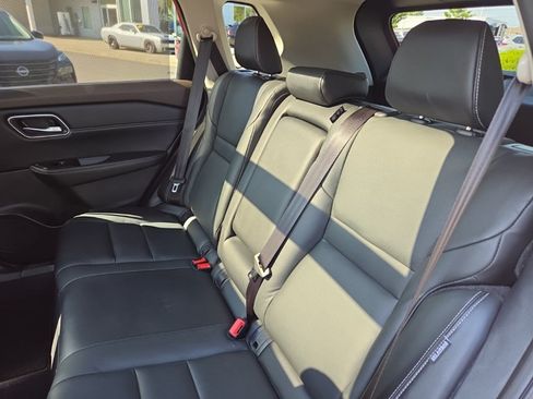 Used 2021 Nissan Rogue SL FWD image 25