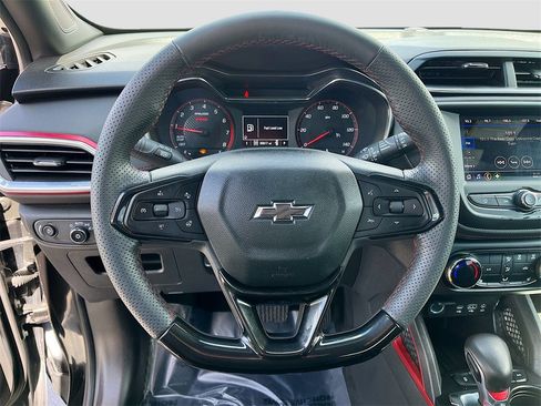 Used 2023 Chevrolet TrailBlazer RS image 11