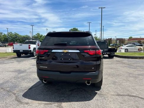Used 2023 Chevrolet Traverse LT FWD image 4