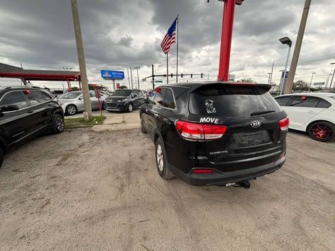 Used 2017 Kia Sorento L FWD image 10