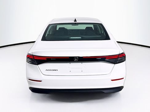 Certified 2025 Honda Accord SE image 30