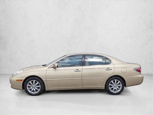Used 2004 Lexus ES 330 w/ Premium Pkg FWD image 4