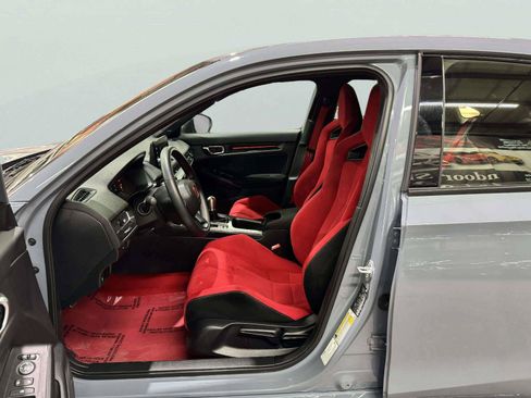 Used 2024 Honda Civic Type R image 16