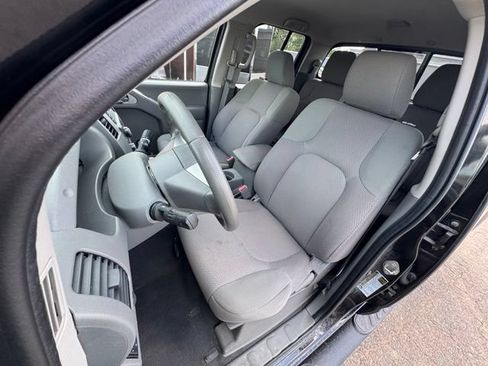 Used 2020 Nissan Frontier SV w/ Midnight Edition Floor Mats AWD/4WD image 9