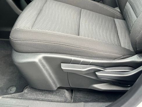 Used 2026 Chevrolet Equinox LT AWD/4WD image 24