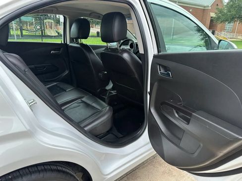 Used 2020 Chevrolet Sonic Premier FWD image 22
