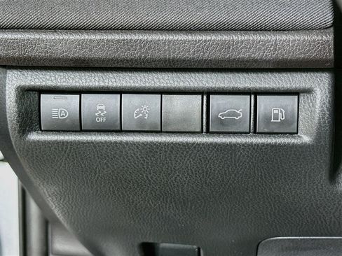 Used 2025 Toyota Camry LE FWD image 17