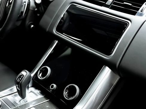 Used 2022 Land Rover Range Rover Sport SVR Carbon Edition AWD/4WD image 15