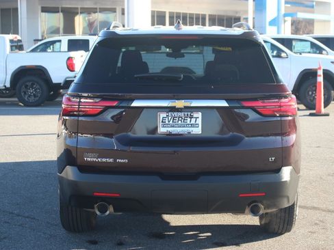 Used 2023 Chevrolet Traverse LT image 6