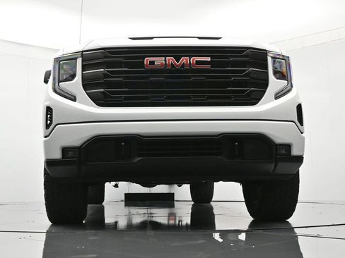 Certified 2025 GMC Sierra 1500 Elevation image 38