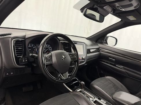 Used 2020 Mitsubishi Outlander SEL FWD image 5