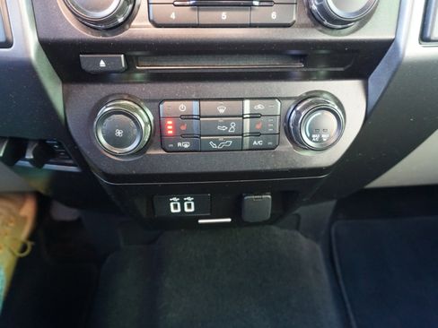 Used 2018 Ford F150 XLT w/ Equipment Group 302A Luxury image 15