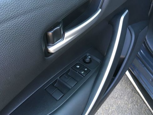 Used 2025 Toyota Corolla SE AWD/4WD image 20