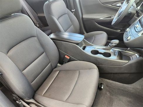 Used 2023 Chevrolet Malibu LT image 14