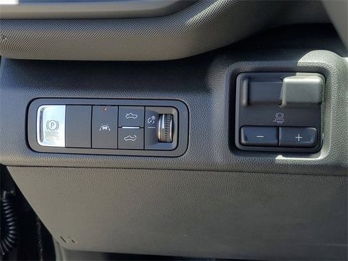 New 2025 Chevrolet Silverado EV LT image 21