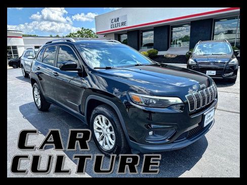Used 2019 Jeep Cherokee Latitude w/ Popular Appearance Group AWD/4WD image 1