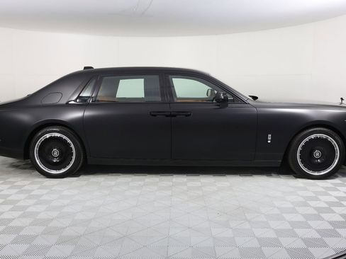 Certified 2024 Rolls-Royce Phantom Extended Wheelbase w/ The Phantom Package image 8
