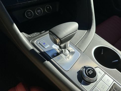 Used 2025 Genesis G70 2.5T w/ Sport Prestige Package image 26