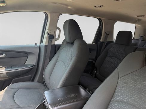 Used 2012 GMC Acadia SL w/ Preferred Package FWD image 23