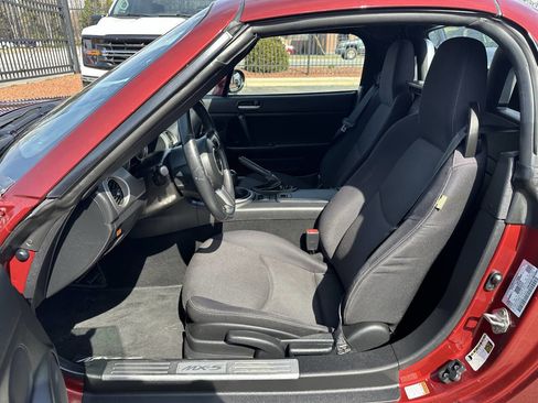 Used 2009 MAZDA MX-5 Miata Sport image 14