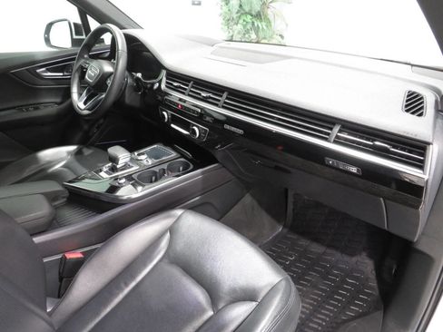 Used 2019 Audi Q7 3.0T Prestige w/ Prestige Package AWD/4WD image 9