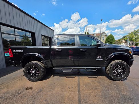 Used 2019 RAM 1500 Laramie w/ Sport Appearance Package AWD/4WD image 16