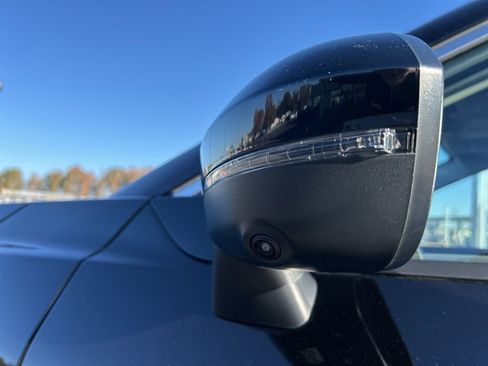 Used 2024 Nissan Rogue Platinum w/ Platinum Premium Package image 18