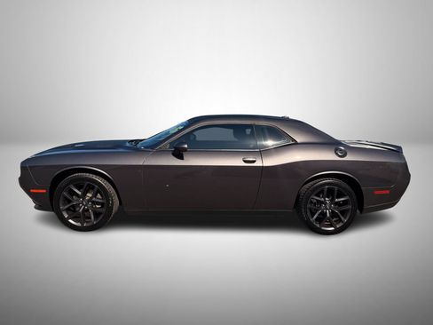 Used 2021 Dodge Challenger SXT w/ Driver Convenience Group RWD image 6