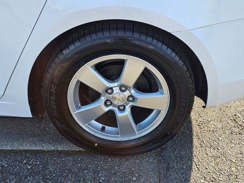 Used 2014 Chevrolet Cruze LT image 9