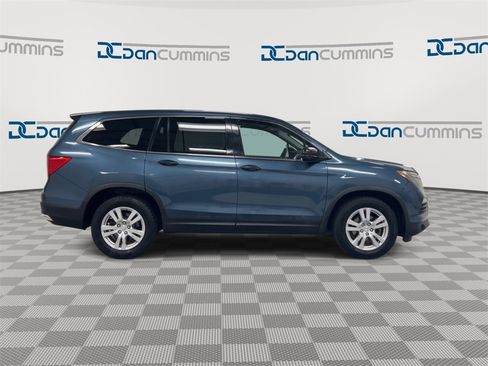 Used 2017 Honda Pilot LX image 12