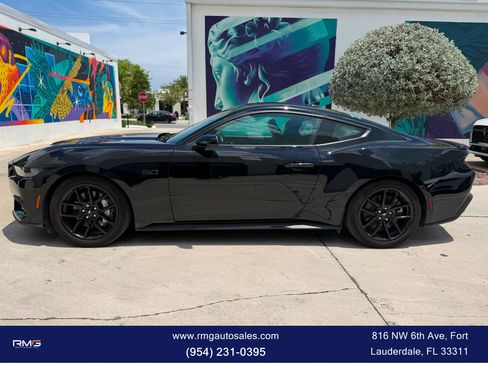 Used 2025 Ford Mustang GT RWD image 6