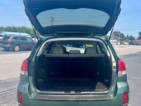 Used 2011 Subaru Outback 2.5i Premium w/ All-Weather Pkg AWD/4WD image 19