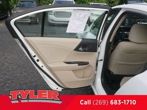 Used 2017 Honda Accord EX-L image 17
