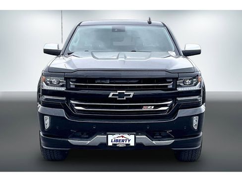 Used 2017 Chevrolet Silverado 1500 LTZ image 2