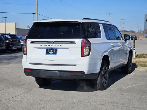 Used 2023 Chevrolet Suburban Z71 image 4